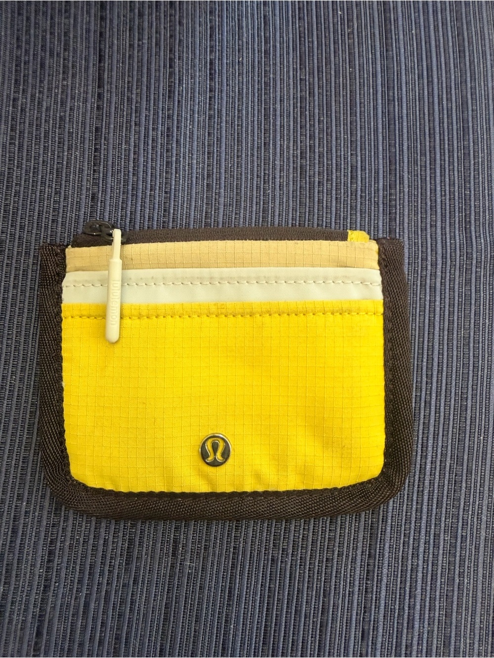 lululemon Yellow and Mint Zip Card Pouch